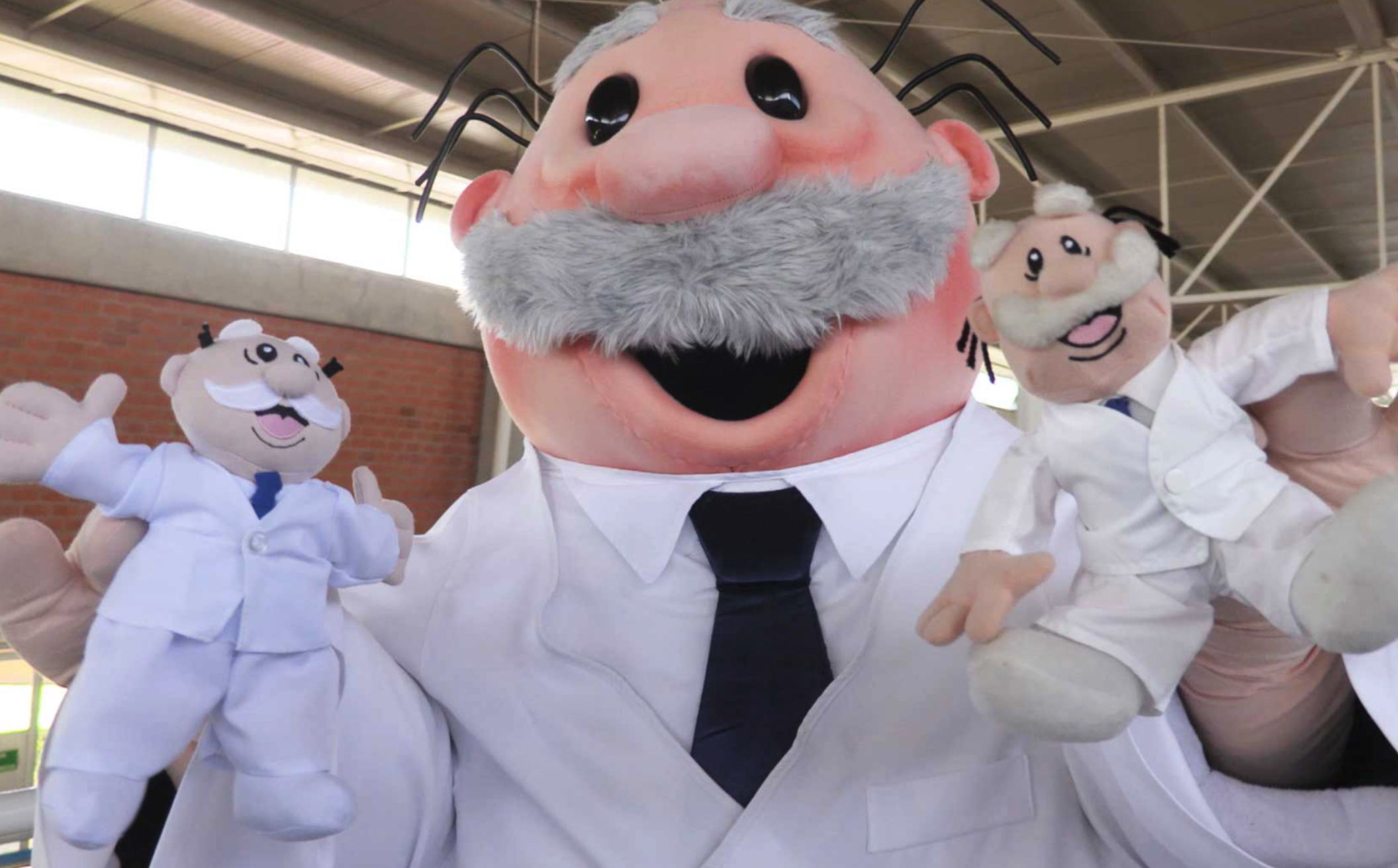 Doctor Simi anuncia su retiro